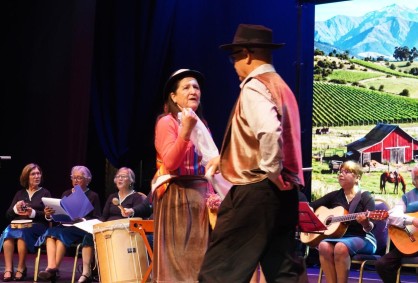 Gala de folclor Programa del Adulto Mayor Teatro Municipal